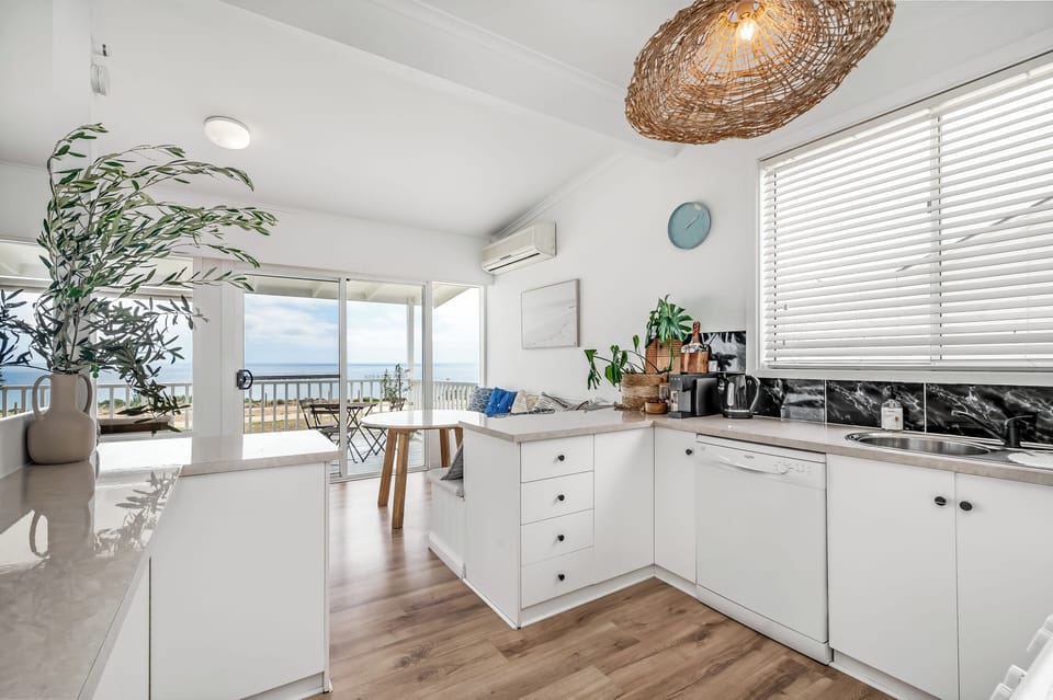 Kitchen sea view