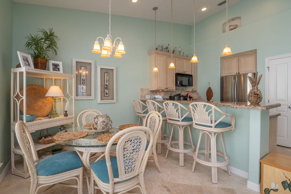 Dining/Kitchen