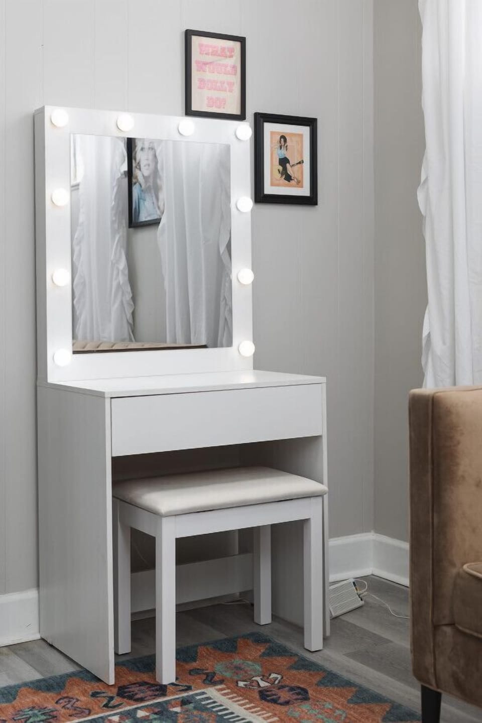 You'll enjoy getting ready in our Dolly Parton themed room. 3 Makeup vanities to get ready in front of!