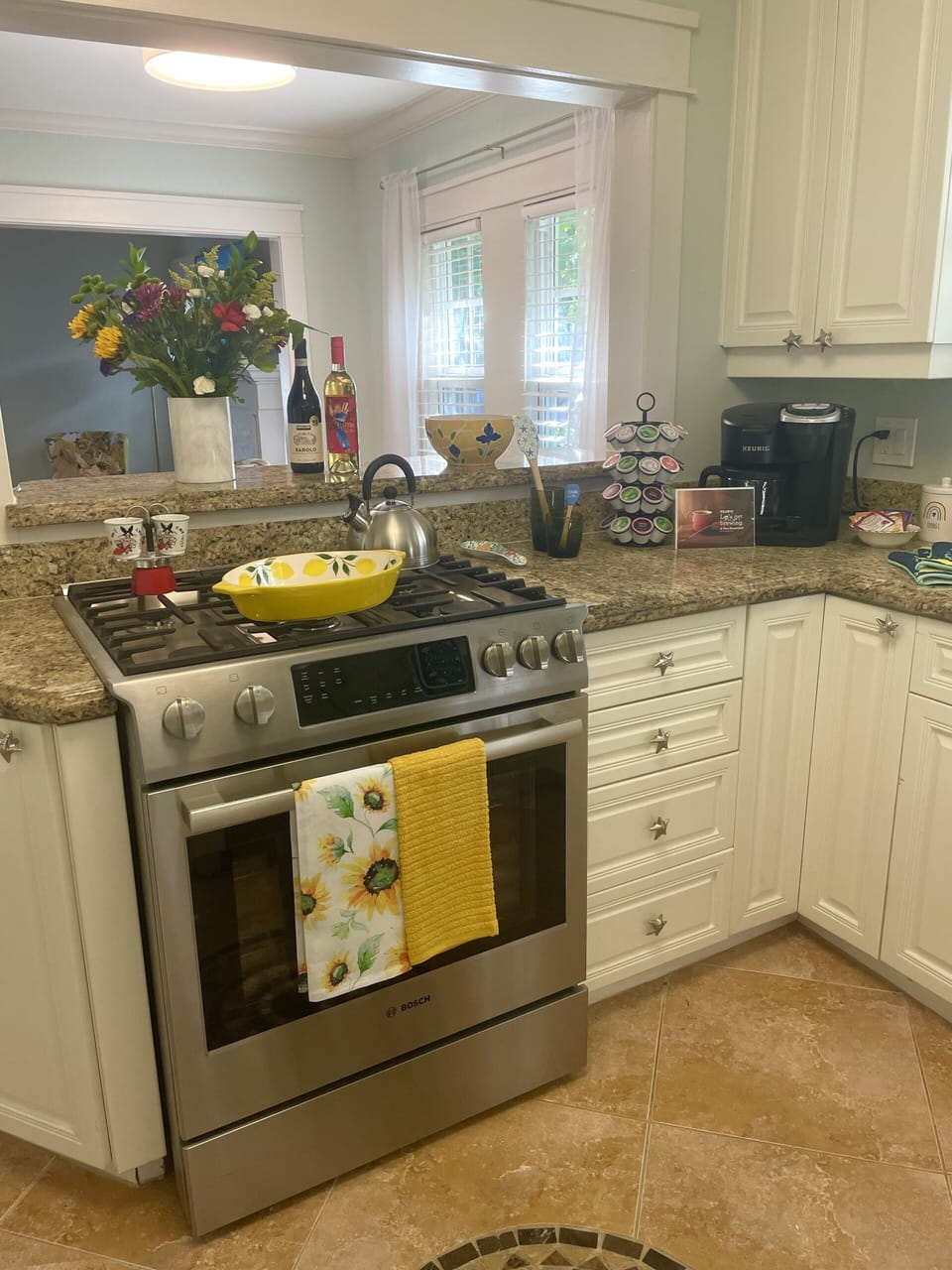 Large, open kitchen !
