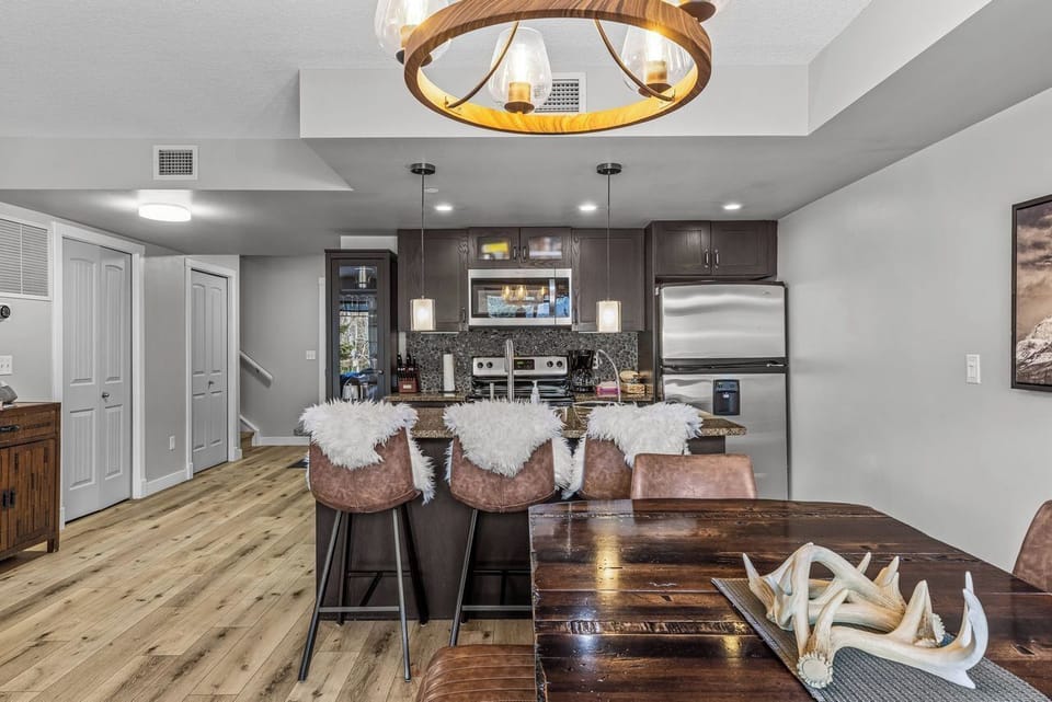 Breakfast bar seating