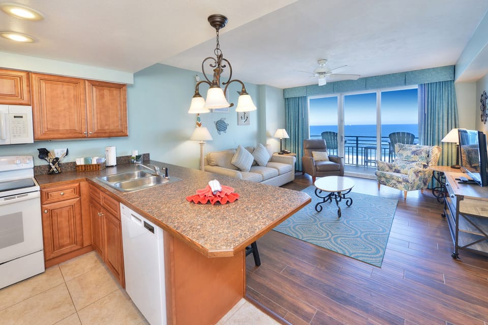 Ocean Walk Resort - Oceanfront 1 Bedroom
