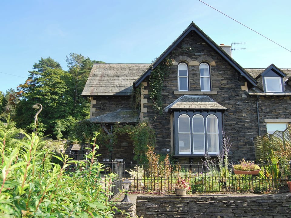 1 School Cottages, Troutbeck Bridge