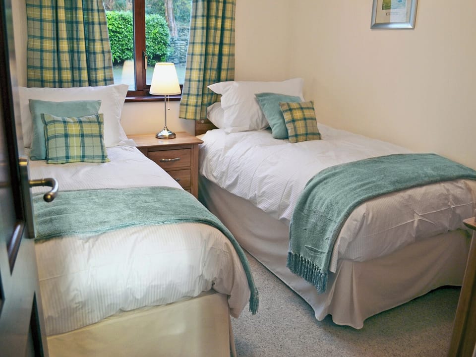 Twin bedroom | Kim&rsquo;s Retreat, Bowness on Windermere