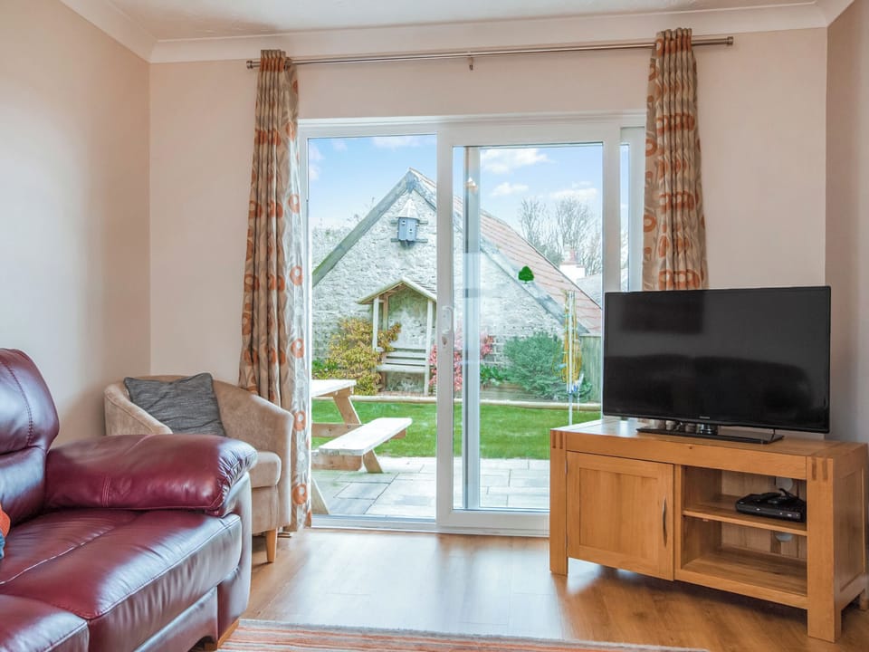 Living area | Captain&rsquo;s Lodge - Celtic Haven Resort, Lydstep, near Tenby