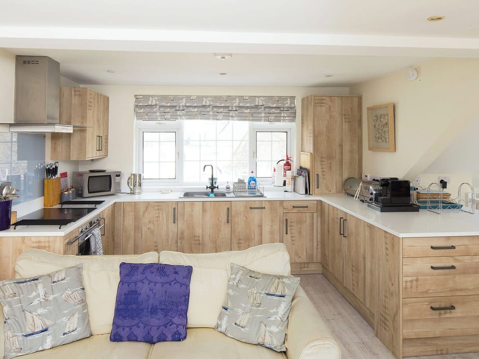 Well equipped, large kitchen | Upper Sheldon House, Salcombe
