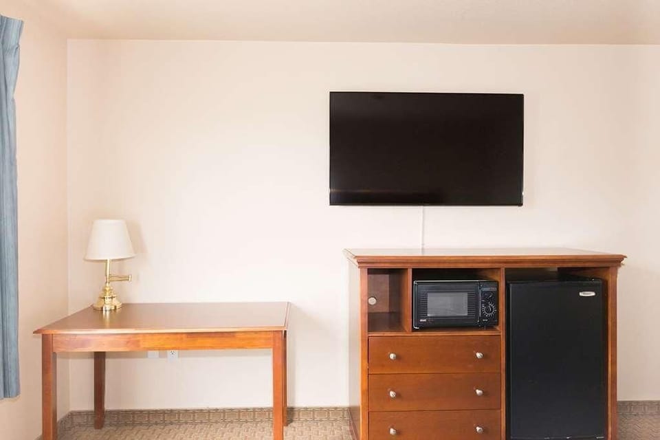Exact unit will be assigned upon arrival. Views, colors and decor may vary.