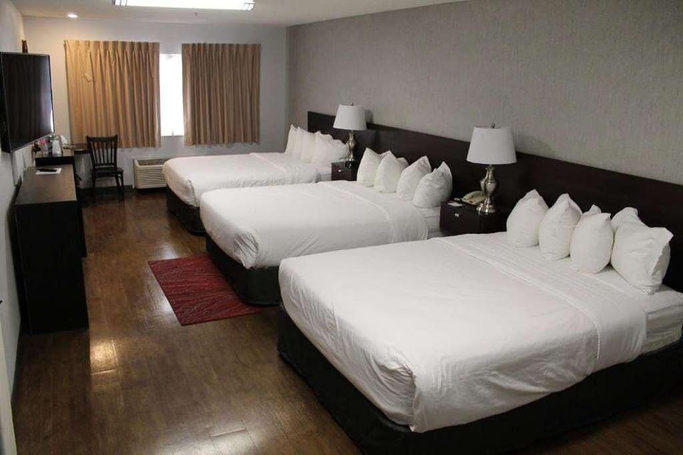 Gather comfortably with multiple beds for family or group stays.