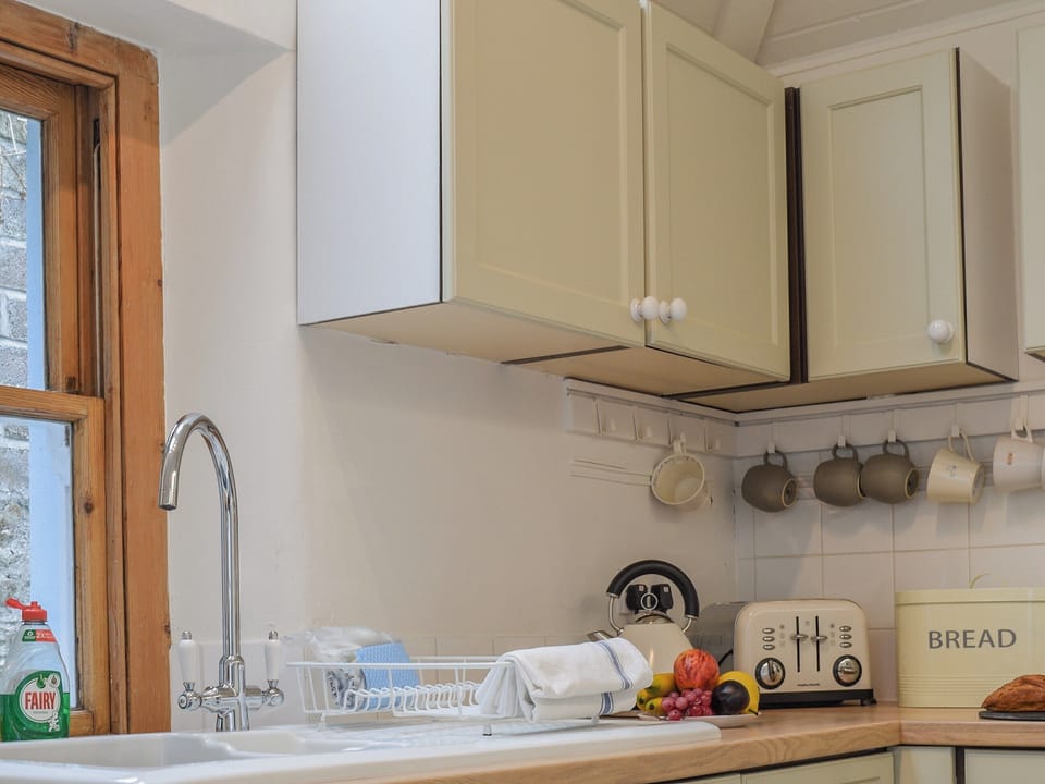 Kitchen | Caerleon, Salcombe