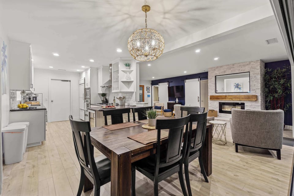Six-Person Dining Table | Ambient Chandelier