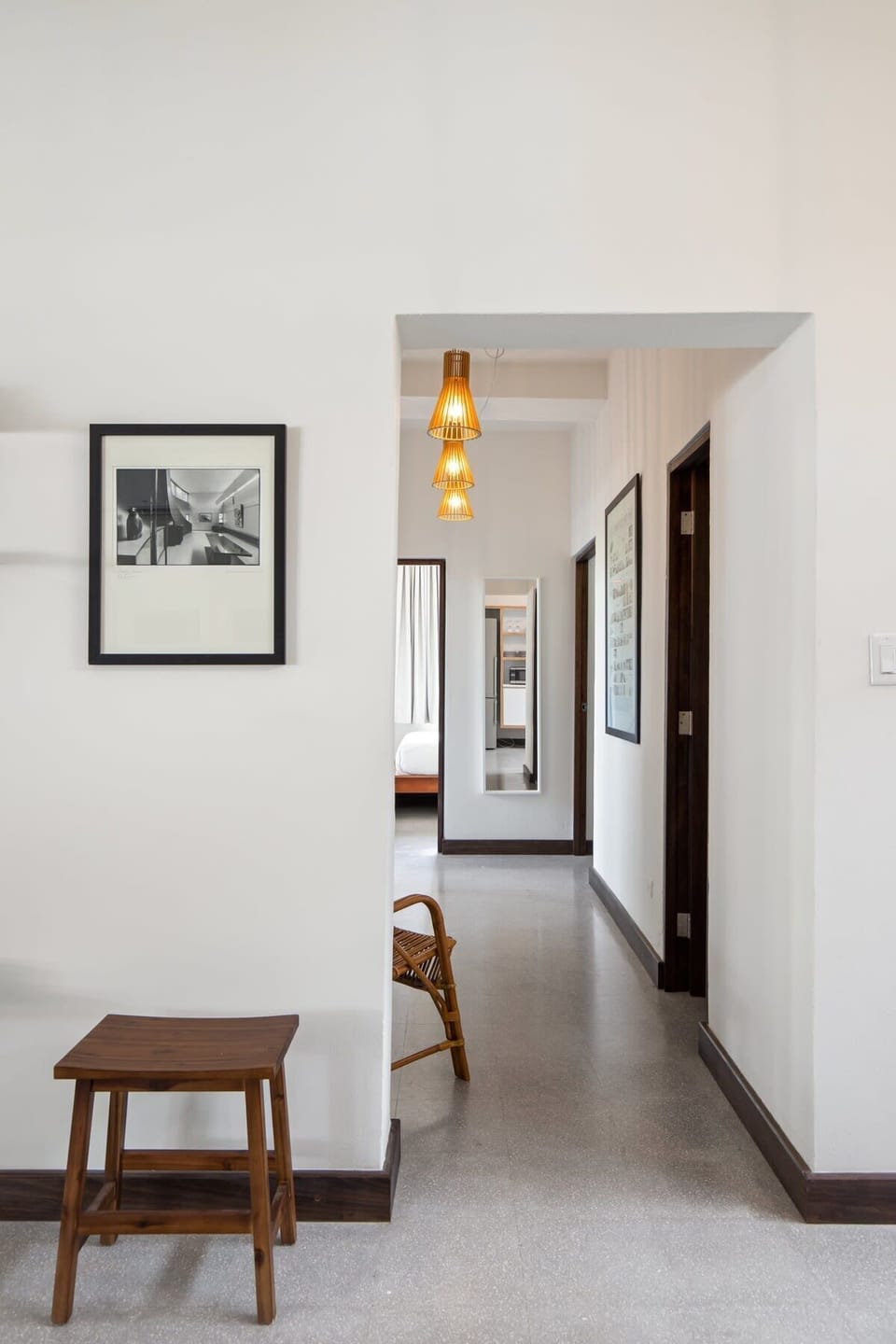 Hallway to bedroom 