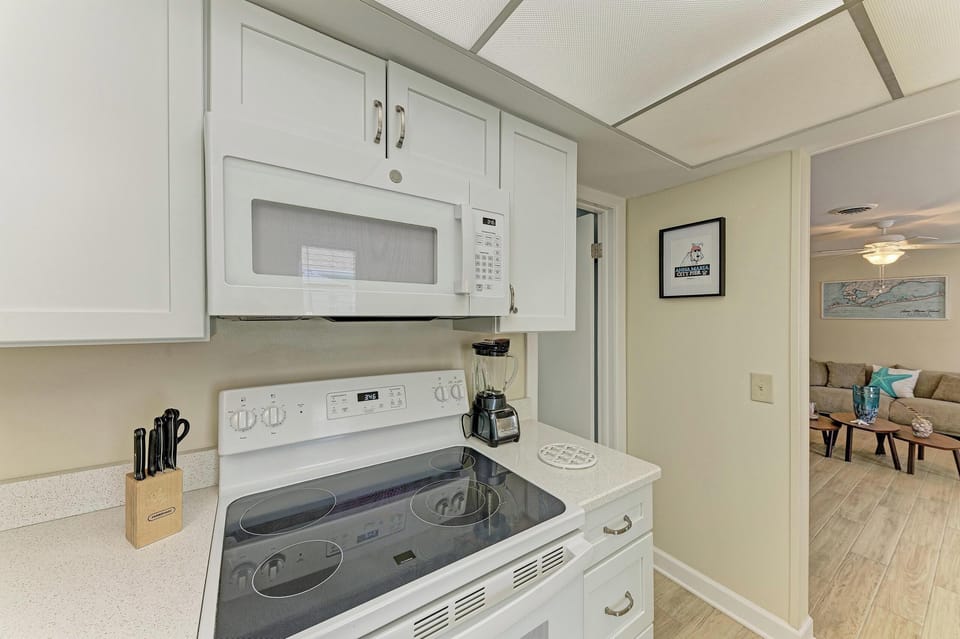 Sea Pirate 2 Kitchen (2)