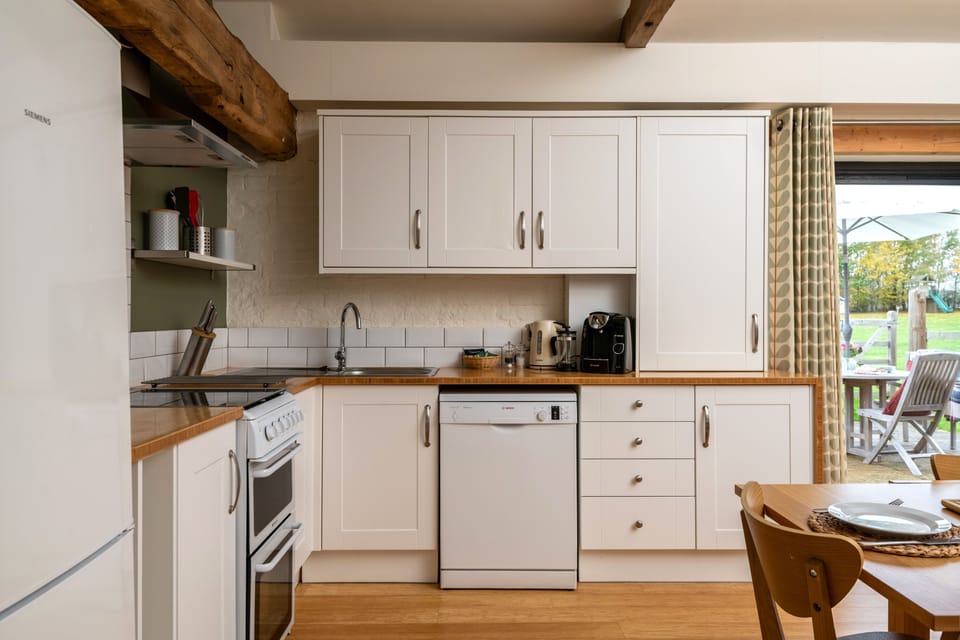 Tern Cottage kitchen