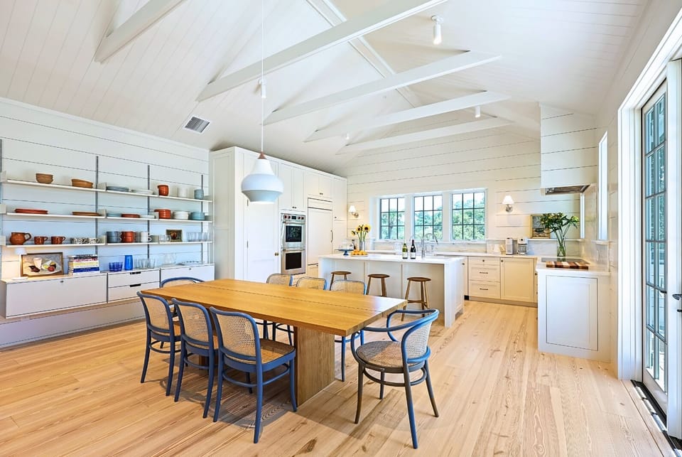 10 Cassina | Dining Room and Kitchen - 10 Cassina | Dining Room and Kitchen
