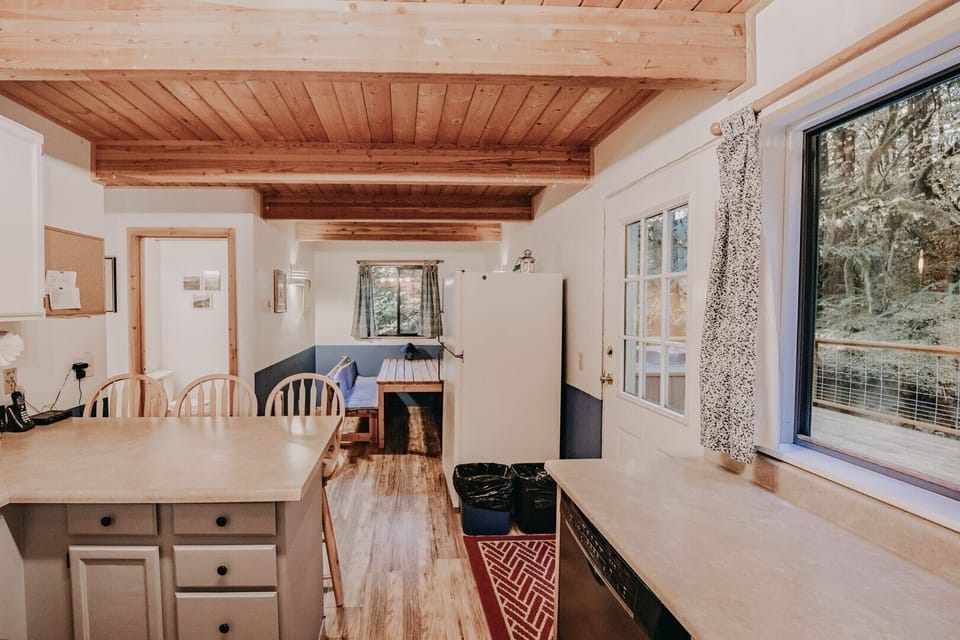 Indoors, Hardwood, Stained Wood, Home Decor, Kitchen