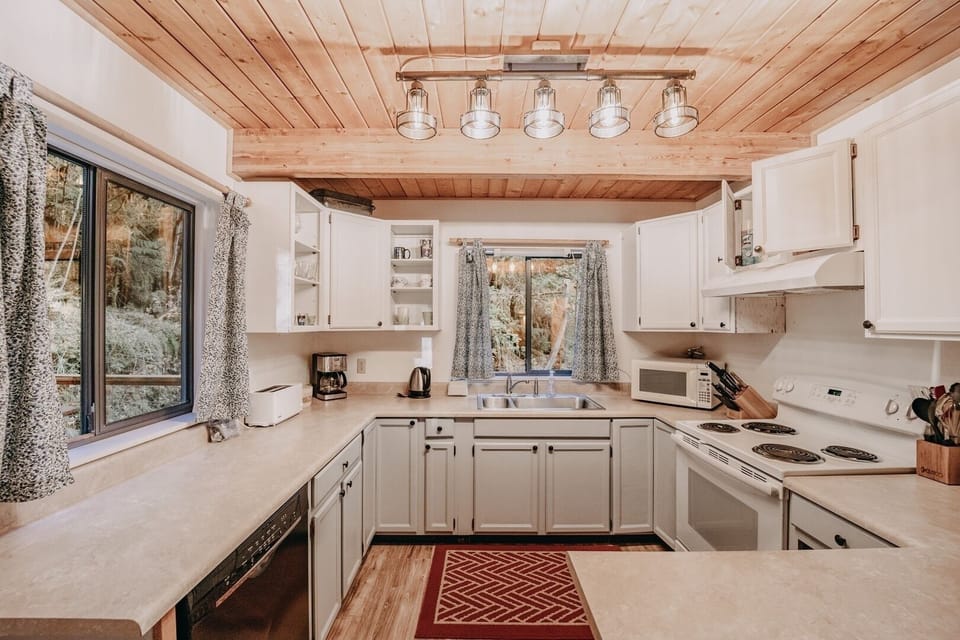 The kitchen. Plenty of counter space here!