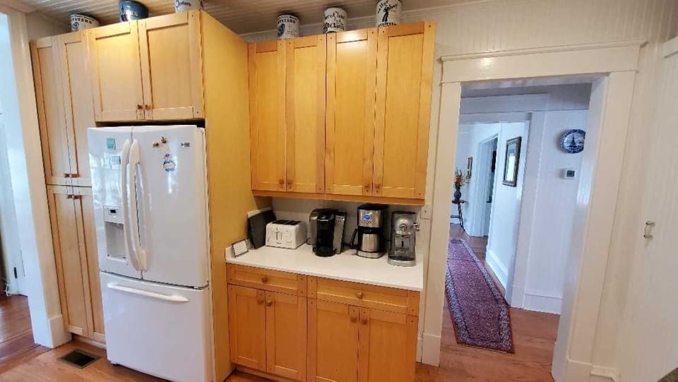 closer view of coffee bar in kitchen
