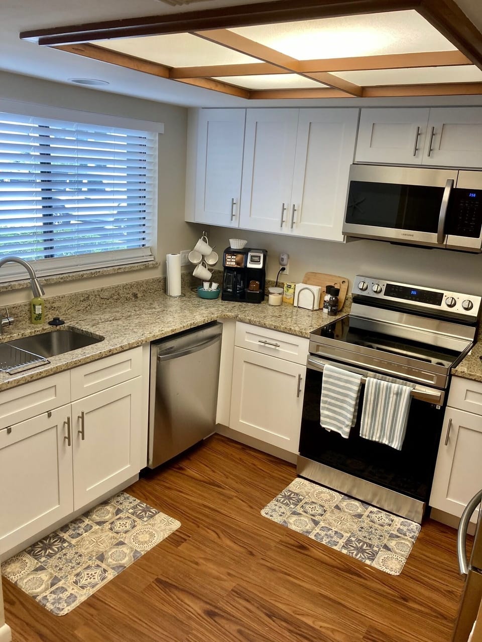 Coffee can do regular pot and/or k cups!