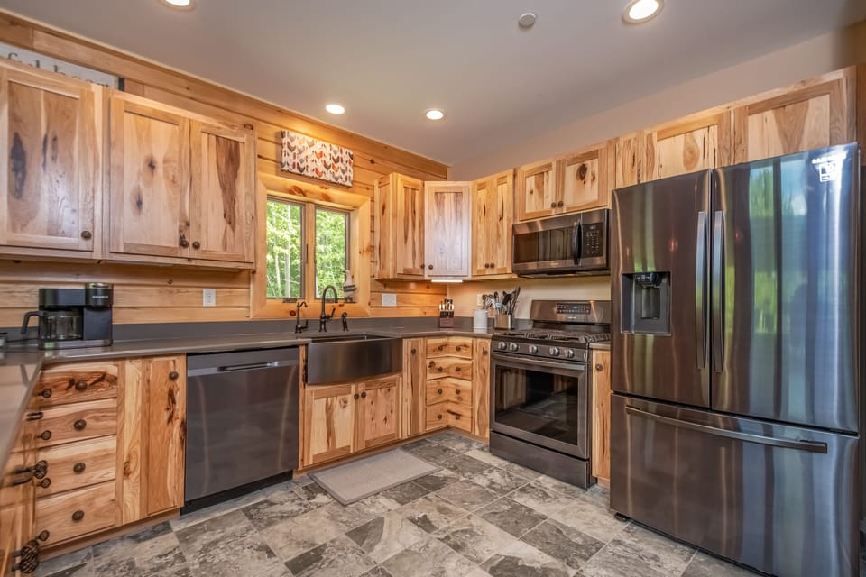 Spacious Full Kitchen w. Ample Counter Space