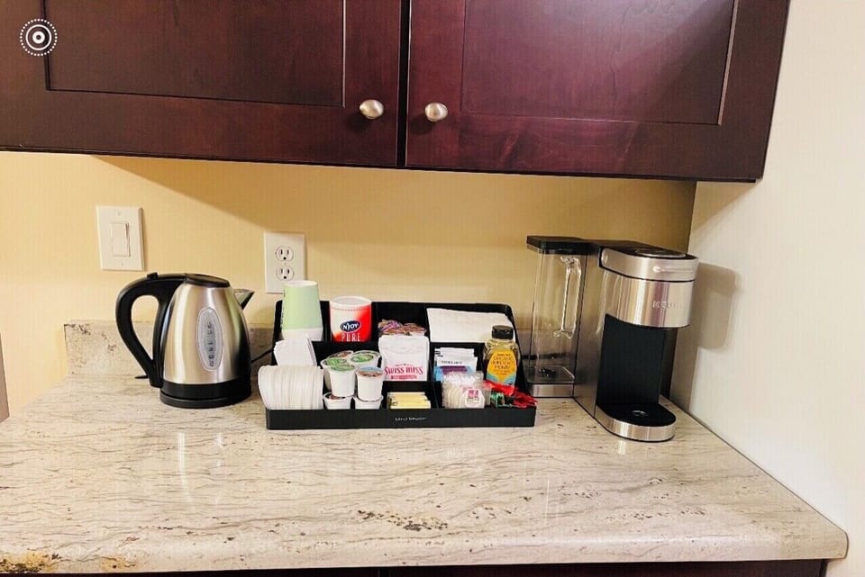 Enjoy a nice coffee or tea at the coffee station. 