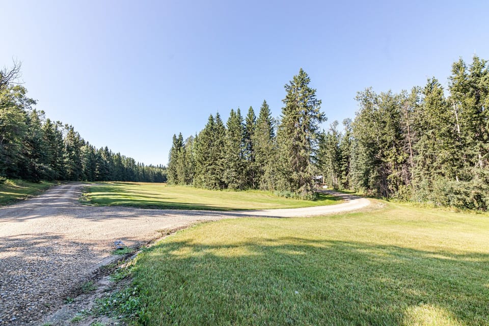 Take the first right towards the villa! 