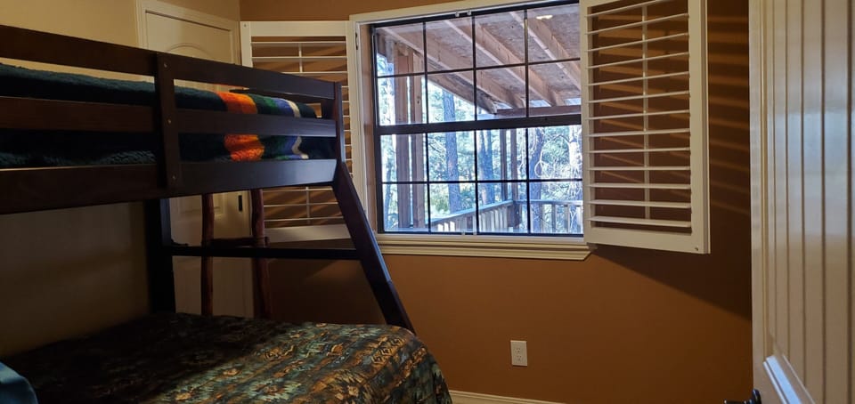 Guest Room - Full/Twin Bunk