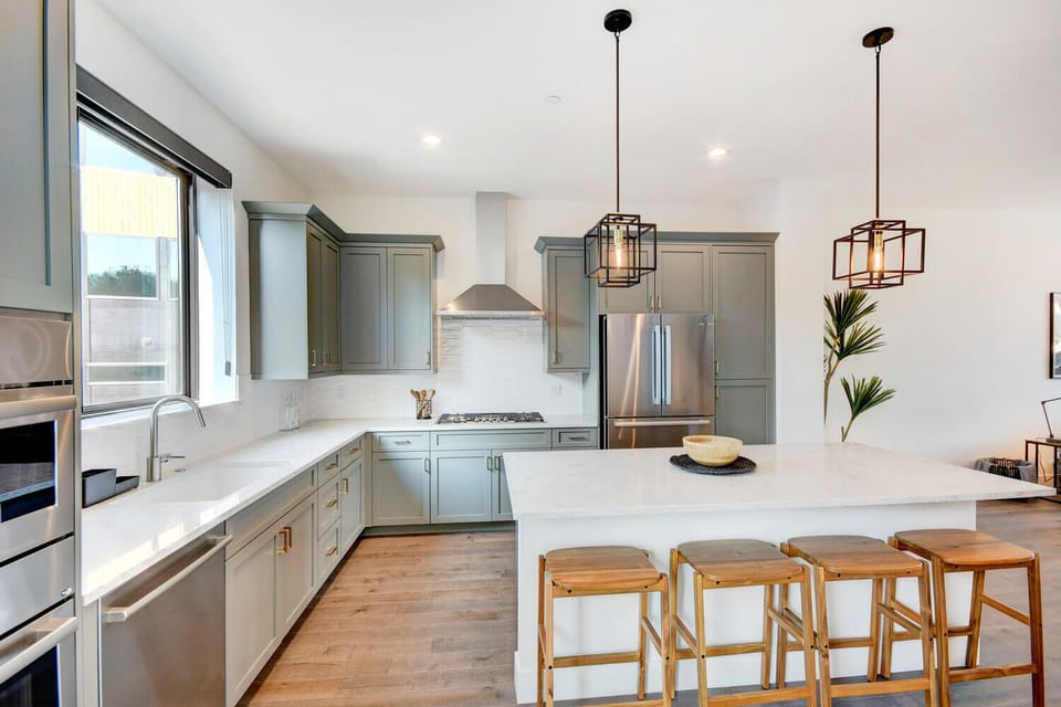 Fully Equipped Chef's Kitchen