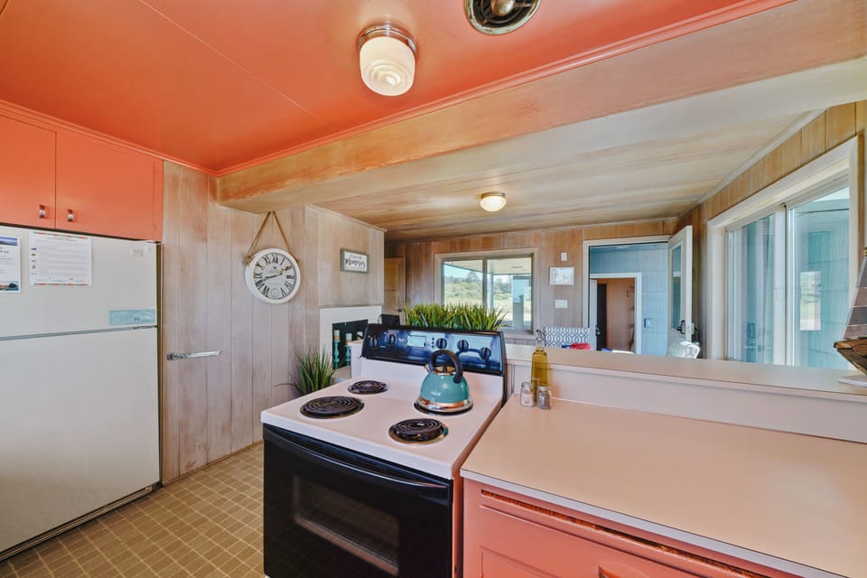 Charming, classic beach kitchen