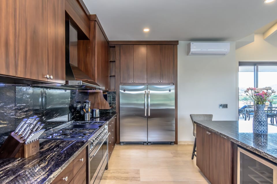 Open space kitchen fully equipped
