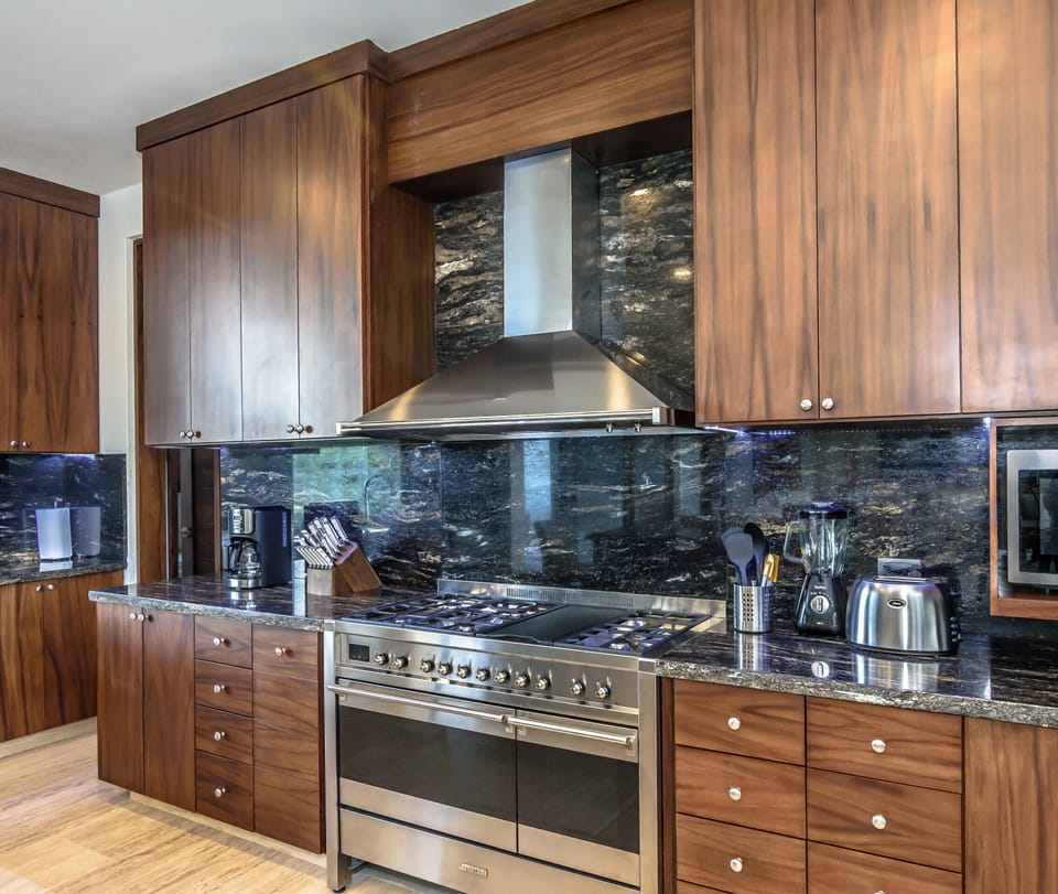 Open space kitchen fully equipped
