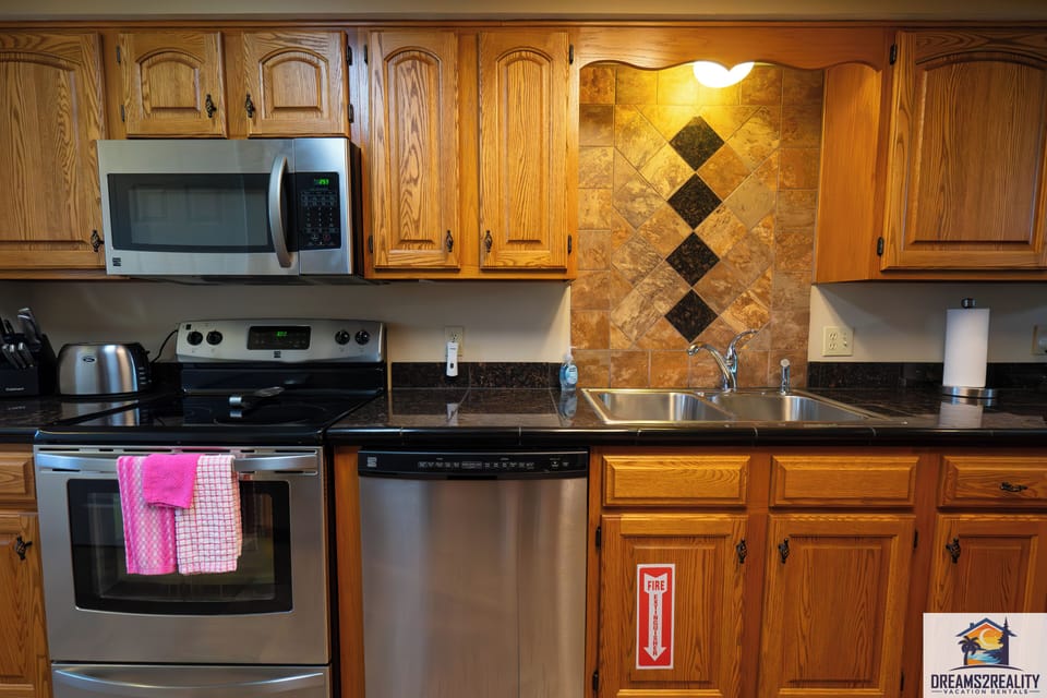 Microwave, Stove and Dishwasher