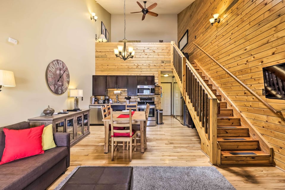 Granby Vacation Rental Condo | 1BA | 630 Sq Ft | Stairs to Access