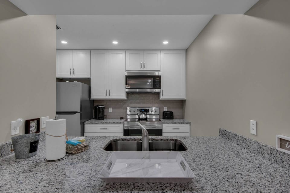 Open kitchen bar area