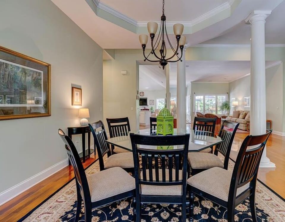 Formal Dining