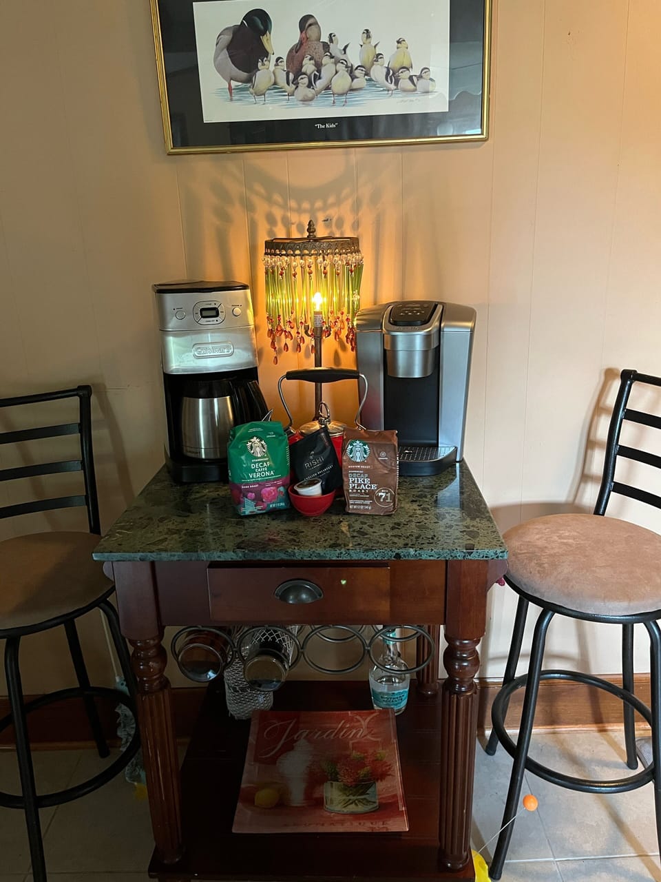 Keurig k-cup and grinder coffee makers.