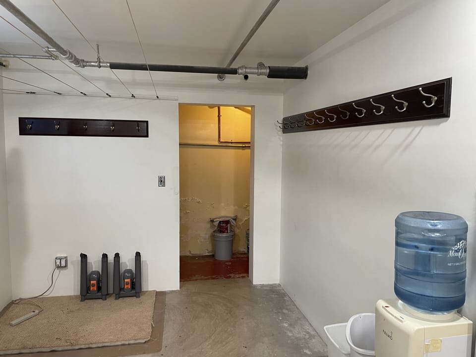 Large dry/wet room for drying your clothes and boots overnight