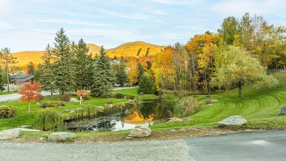 ClubWyndhamSmugglersNotchVermont_resortentry_7