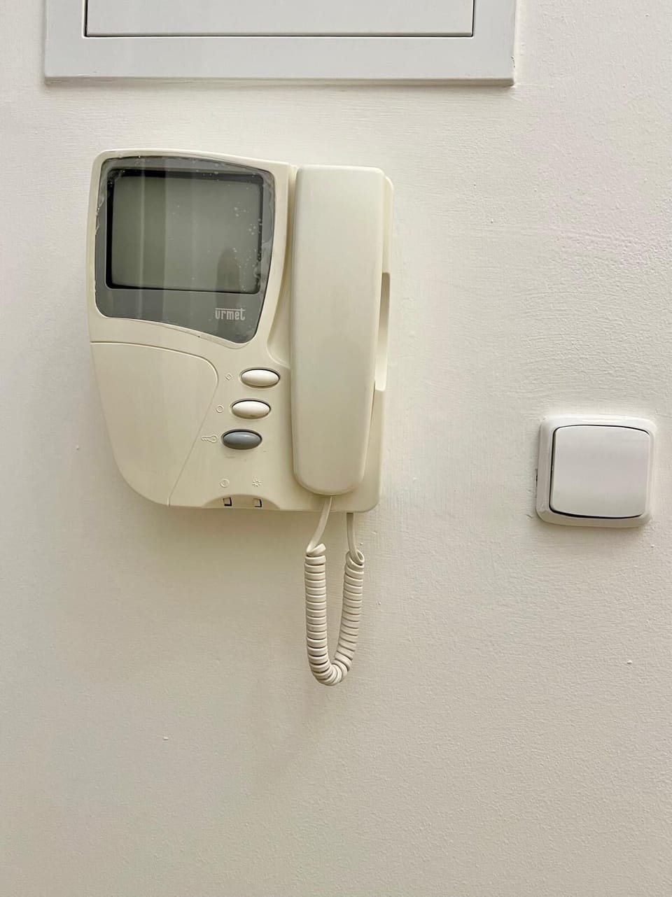 Intercom to building entrance