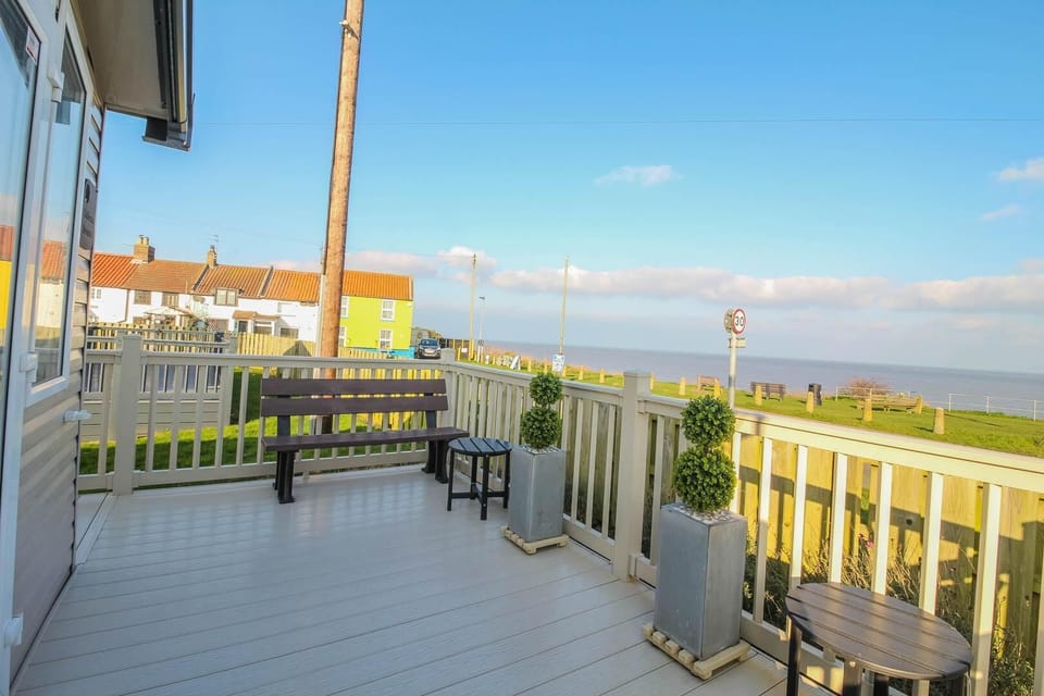 Your perfect seaside getaway is made even better with the addition of decking on your caravan.