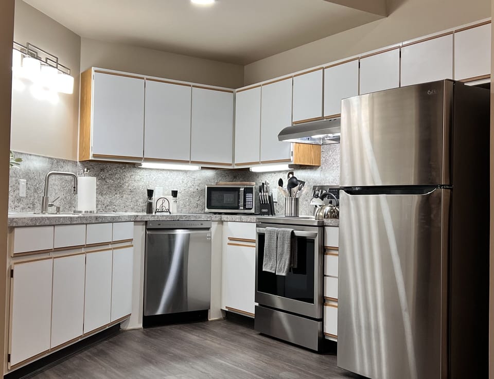 Fully Stocked Kitchen with all Your Needs Addressed
