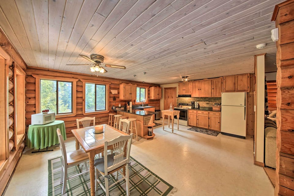 Cabin Entryway | Stairs Required | Keyless Entry