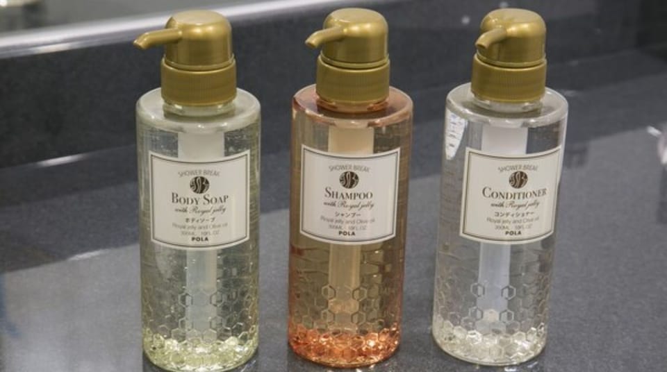 Bathroom amenities