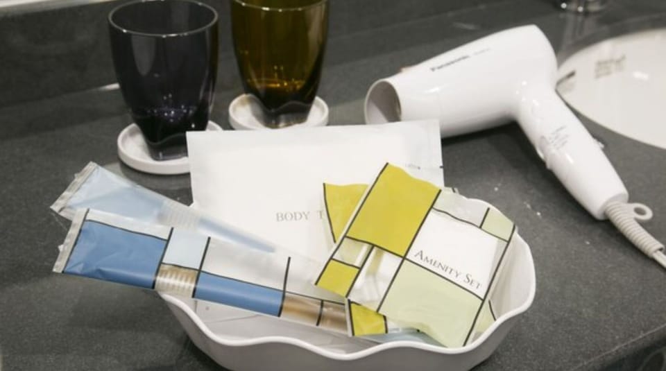 Bathroom amenities