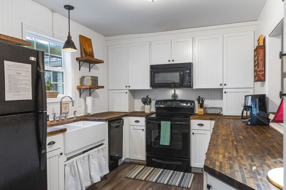Large kitchen with a drip coffee maker + ground coffee and a Keurig. Stocked with everything you could need!