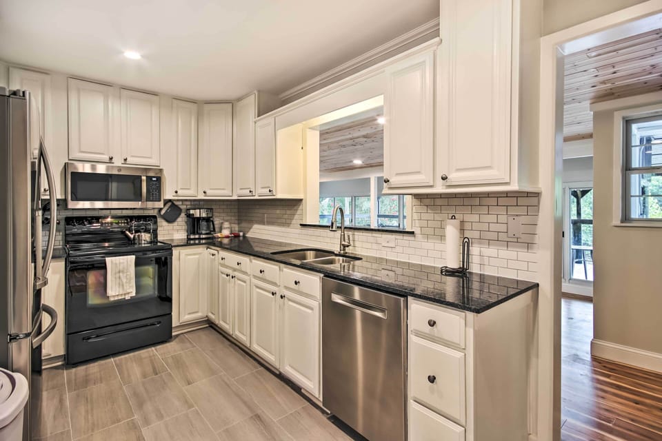 Kitchen | Dishware & Flatware | Drip Coffee Maker