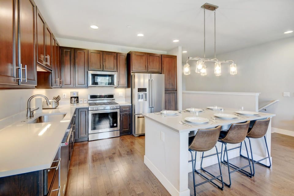 Large Kitchen Island with Seating for 6