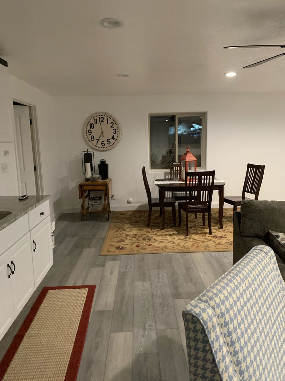 Living room, dining room and kitchenette 
