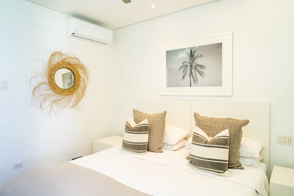 Guest bedroom