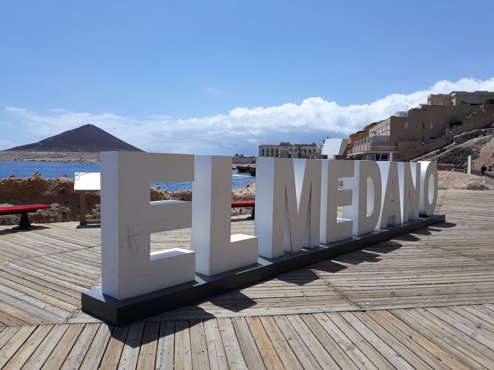 El Médano has a long boardwalk with cafes, good beaches - and kitesurfing!