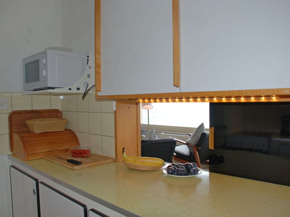 Room, Property, Furniture, Interior Design, Building, House, Countertop, Architecture, Light Fixture, Desk